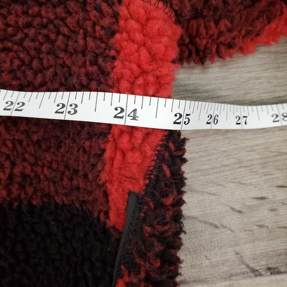 American Eagle Sweater Womens Small Red Black Buffalo Plaid Sherpa Fleece Casual - Picture 10 of 11
